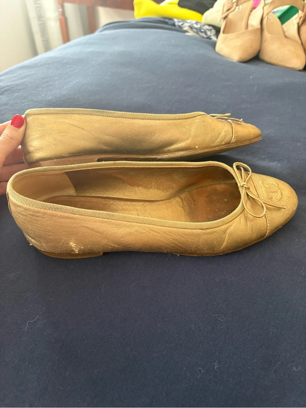 Chanel Gold Leather Ballet Flats - Women's 38